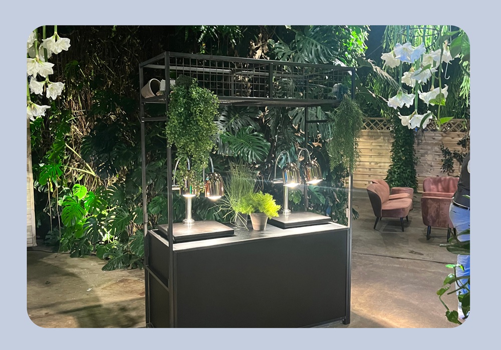 Beurs organiseren stoelen decoratie zakelijk evenement accuraat verhuur verhuurbedrijf
