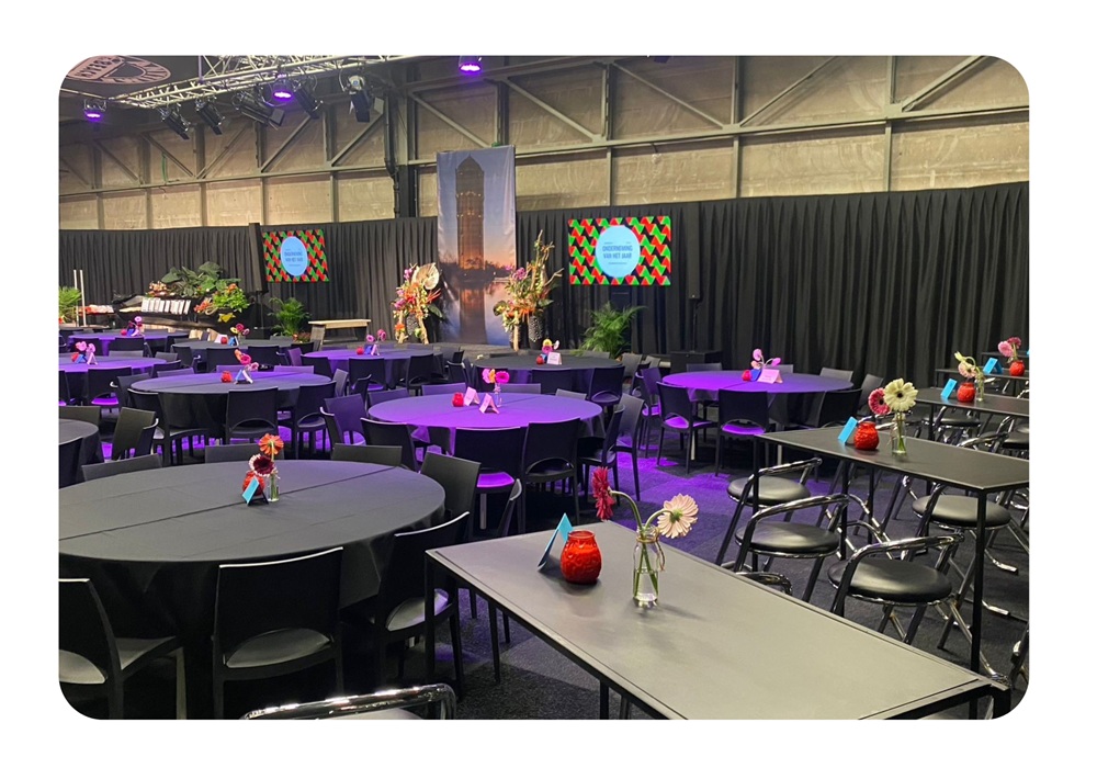 Congres organiseren congresstoel huren tafels evenementen beurzen Accuraat Verhuur
