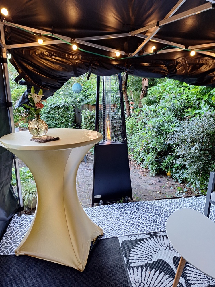 Partytent huren zwart foldikap wit statafel